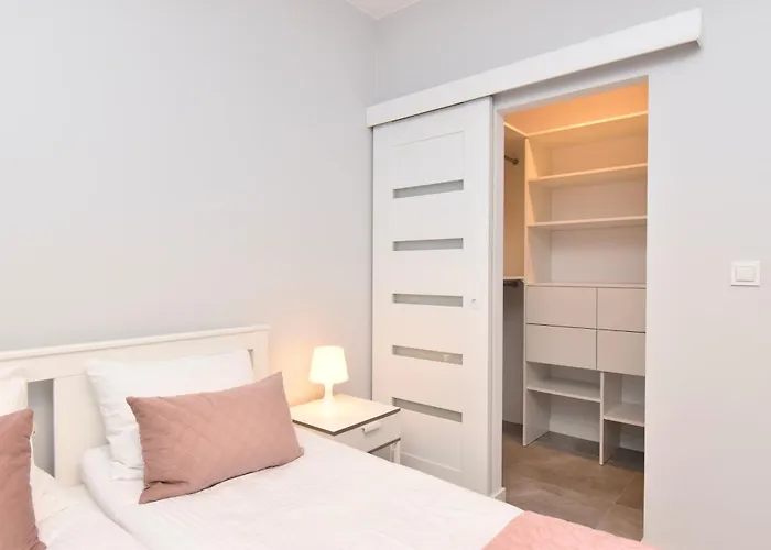 Totu świętego Piotra Centre *